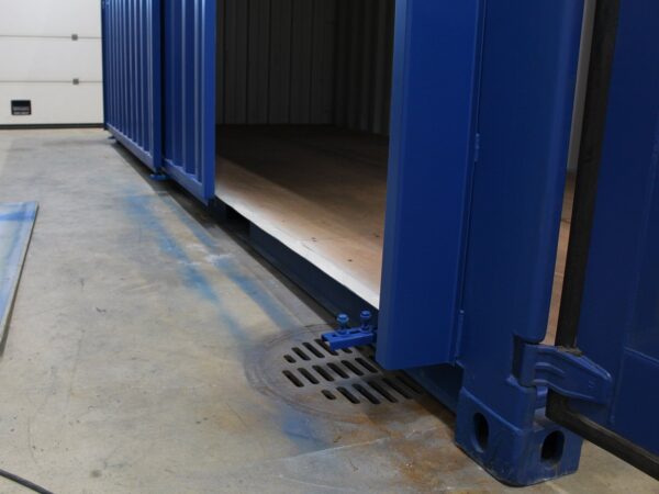 20ft Hi Cube Container (9′ 6″ high) suitable for IBC storage Sliding Door - Image 6